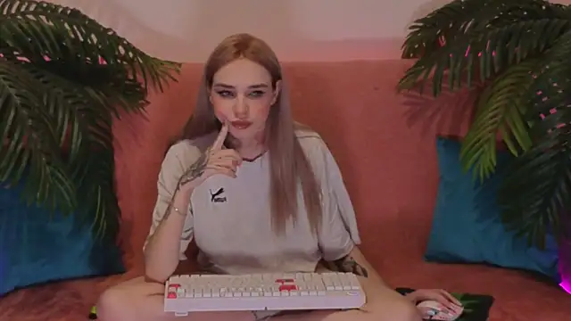 Snapshot of StellaSweetness chatting on February 2025 02:58:02 PM StellaSweetness online show from February 2025 02:58:02 PM