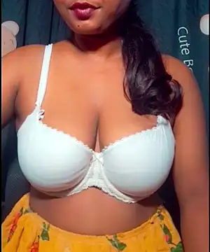 Snapshot of SLteena chatting on June 2026 03:15:02 PM SLteena online show from June 2026 03:15:02 PM