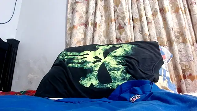 Snapshot of gollfather13 chatting on February 2025 04:35:01 AM gollfather13 online show from February 2025 04:35:01 AM