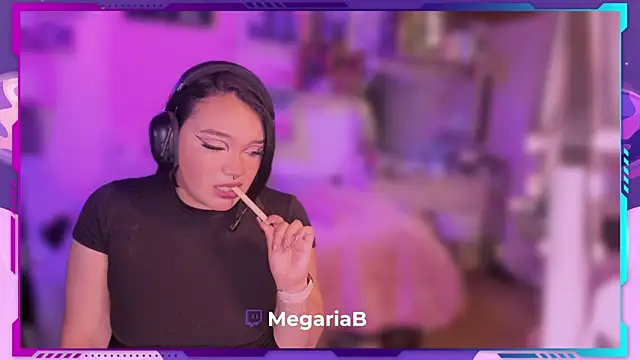 MegariaB online show from November 2025 04:55:02 AM