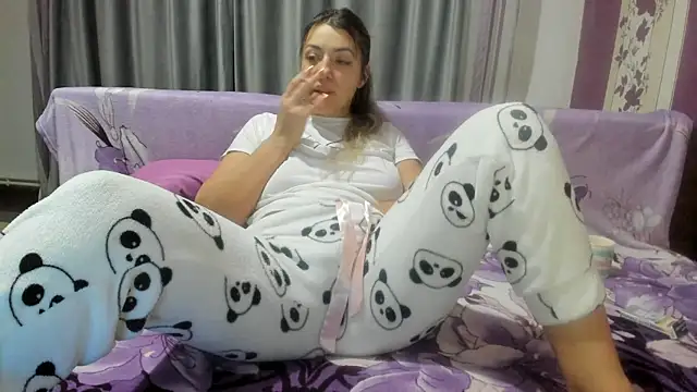 Dyana Kaylinn online show from December 2024 01:29:01 AM