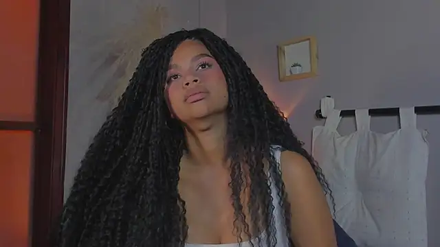 nayah   online show from January 2025 11:52:02 PM