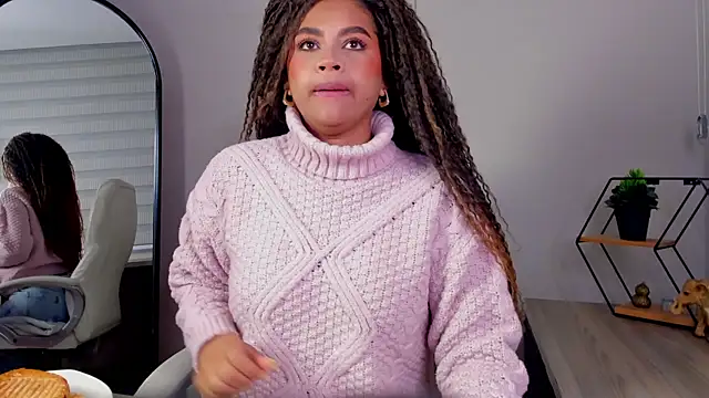 nayah   online show from November 2025 12:48:02 PM