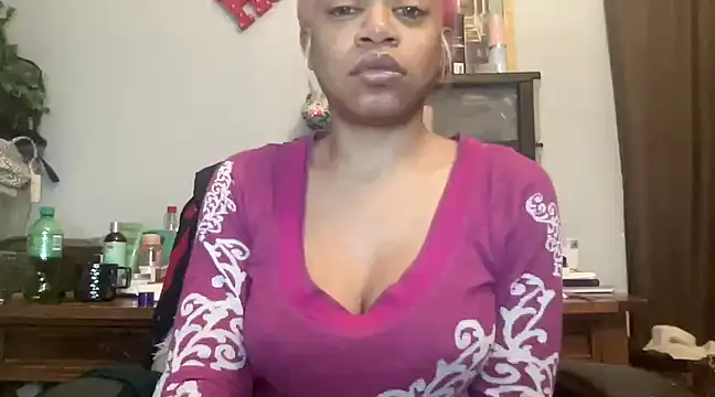 MommyConfident online show from March 2025 06:44:02 PM