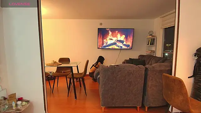 samy jonnes  online show from April 2026 12:11:02 AM