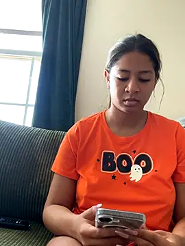 VanessaBling online show from October 2025 03:10:01 PM