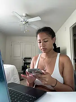 Snapshot of VanessaBling chatting on June 2026 02:44:02 PM VanessaBling online show from June 2026 02:44:02 PM