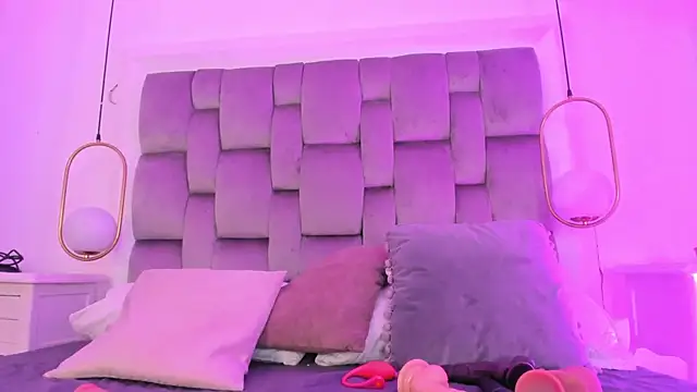 PamelaMendez  online show from March 2025 06:24:02 AM