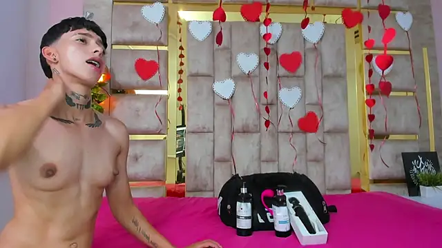 AmberAdams  online show from February 2025 03:32:02 PM