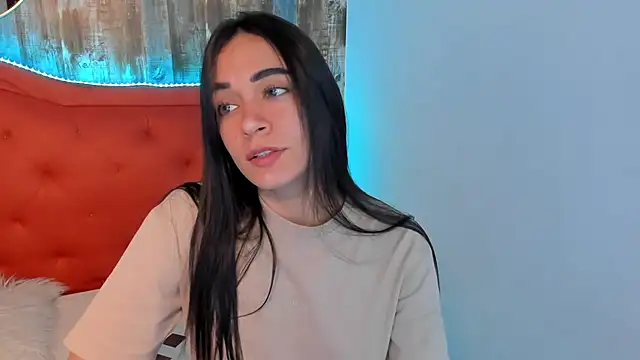 Emma Sophia2 online show from February 2025 05:09:01 AM