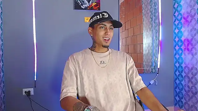 Liam lee online show from April 2026 09:37:02 PM