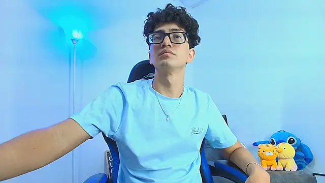 TylerWhite  online show from October 2025 03:50:02 AM