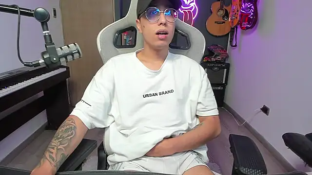 Snapshot of granxarma960 chatting on January 2025 06:47:01 AM granxarma960 online show from January 2025 06:47:01 AM