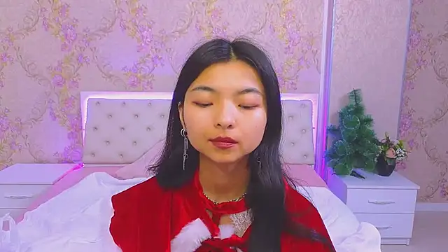 Shy Kira online show from December 2024 06:34:01 PM