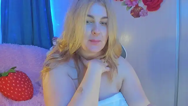 CoraSwon online show from January 2025 08:33:02 PM