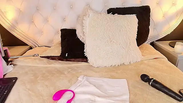 Sofia Convers online show from January 2025 07:12:01 PM