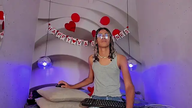 Maxim-Walker online show from February 2025 02:50:02 AM