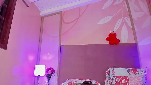 Maxim-Walker online show from February 2025 09:53:02 AM