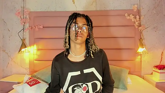 Maxim-Walker online show from September 2025 02:48:02 AM