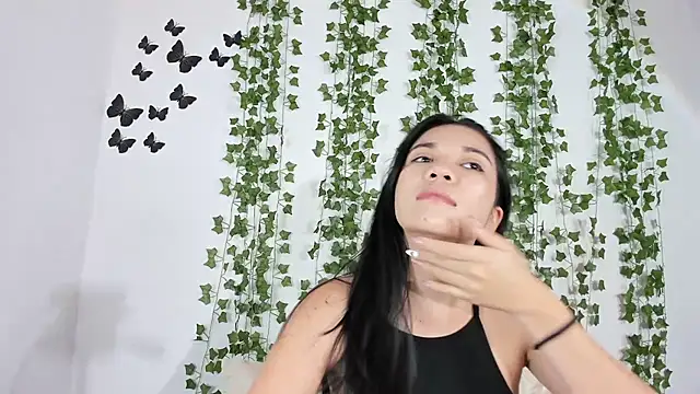 Emiily Parkerr online show from February 2026 03:03:02 AM