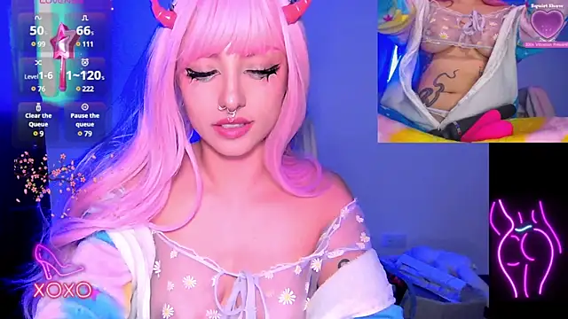 HollyDominic online show from February 2025 01:57:01 PM