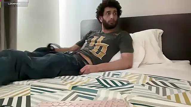 pantslesstraveler plt online show from September 2025 04:45:01 PM