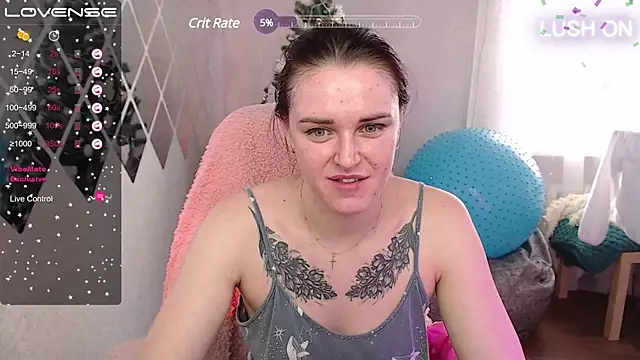 Snapshot of Bella__Swoon chatting on February 2025 08:18:02 AM Bella Swoon online show from February 2025 08:18:02 AM