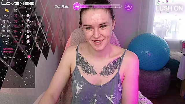 Snapshot of Bella__Swoon chatting on February 2025 04:43:01 AM Bella Swoon online show from February 2025 04:43:01 AM