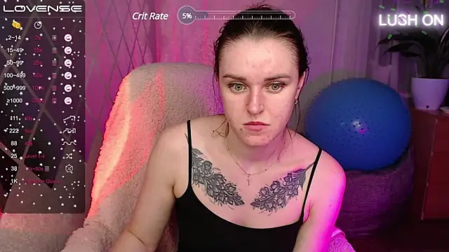 Snapshot of Bella__Swoon chatting on February 2025 04:05:01 PM Bella Swoon online show from February 2025 04:05:01 PM