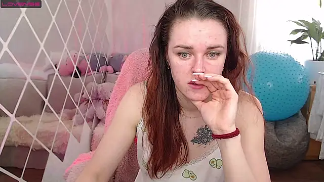 Snapshot of Bella__Swoon chatting on March 2025 03:45:01 AM Bella Swoon online show from March 2025 03:45:01 AM