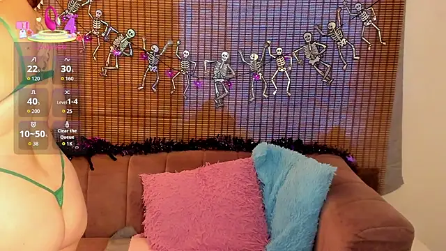 ariana cross online show from October 2025 01:07:02 PM