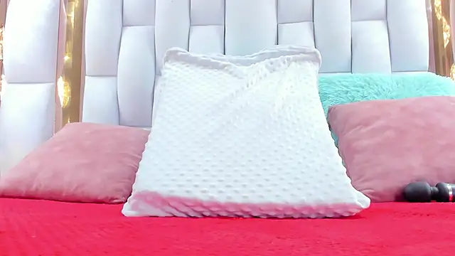 RileySweett online show from October 2025 11:52:01 AM