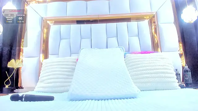 RileySweett online show from November 2025 11:42:02 AM