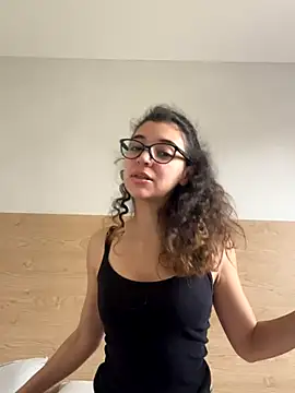 Snapshot of uniquerossie chatting on November 2025 10:59:02 AM uniquerossie online show from November 2025 10:59:02 AM