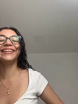 uniquerossie online show from December 2025 08:09:02 AM