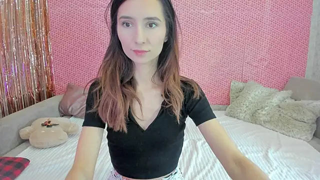 Snapshot of crystalnut chatting on February 2025 03:53:02 AM crystalnut online show from February 2025 03:53:02 AM