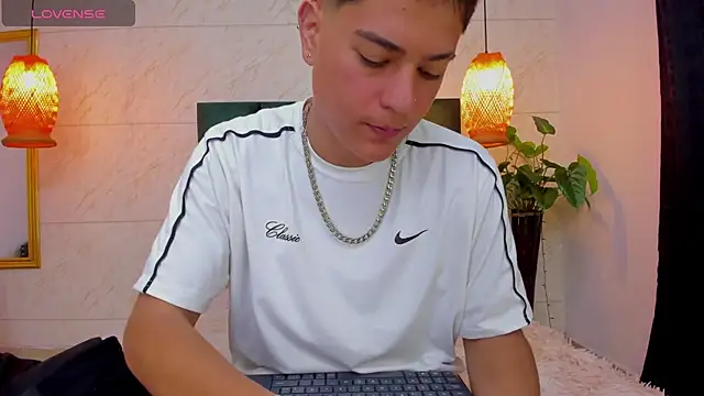 Levy Steve online show from October 2025 03:26:02 AM