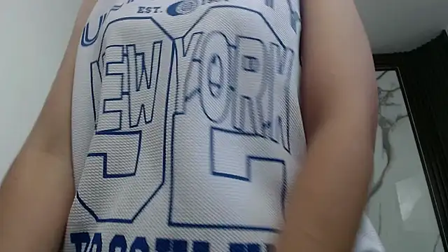 Lindsey8 online show from April 2026 12:22:01 PM