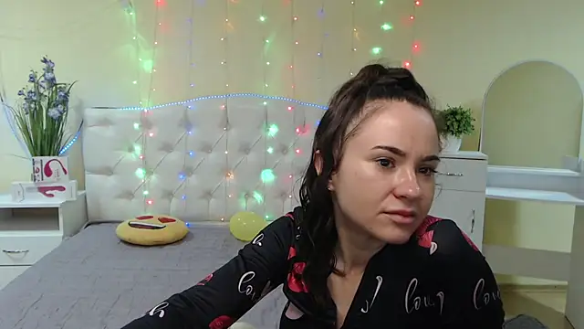 Snapshot of KaraCriegs chatting on January 2025 09:34:01 PM KaraCriegs online show from January 2025 09:34:01 PM