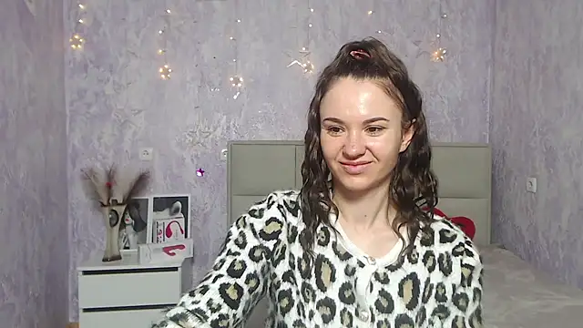 Snapshot of KaraCriegs chatting on January 2025 12:43:02 AM KaraCriegs online show from January 2025 12:43:02 AM