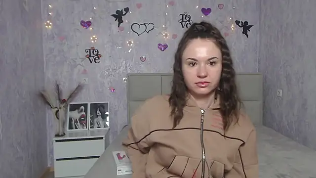 Snapshot of KaraCriegs chatting on February 2025 07:21:01 PM KaraCriegs online show from February 2025 07:21:01 PM