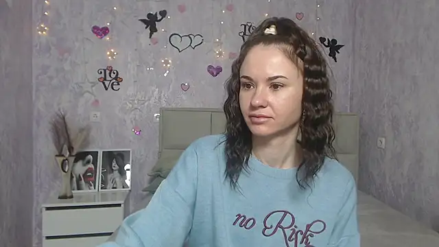 Snapshot of KaraCriegs chatting on March 2025 06:34:01 PM KaraCriegs online show from March 2025 06:34:01 PM