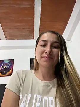 Snapshot of Iris_love18 chatting on January 2025 01:49:01 PM Iris love18 online show from January 2025 01:49:01 PM