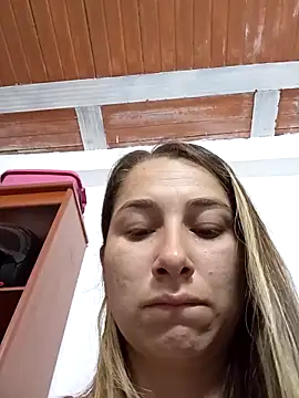 Iris love18 online show from November 2025 01:44:01 PM