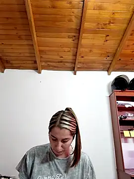 Iris love18 online show from February 2026 03:12:01 PM