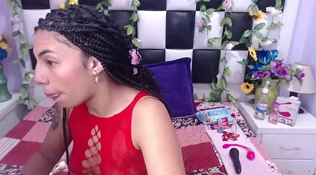 arianaa tompsoon online show from December 2024 02:09:01 AM