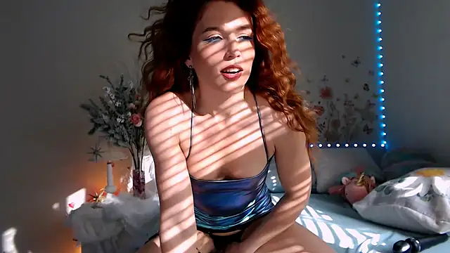 Poisson Eva online show from December 2025 10:48:01 PM