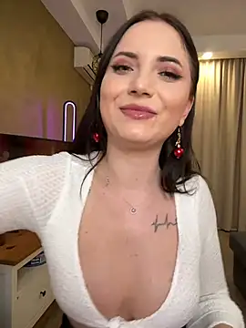 Snapshot of AvaGianna chatting on December 2024 07:06:01 PM AvaGianna online show from December 2024 07:06:01 PM