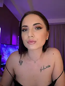 Snapshot of AvaGianna chatting on January 2025 04:37:02 PM AvaGianna online show from January 2025 04:37:02 PM