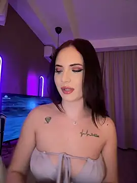 Snapshot of AvaGianna chatting on February 2025 05:45:01 PM AvaGianna online show from February 2025 05:45:01 PM